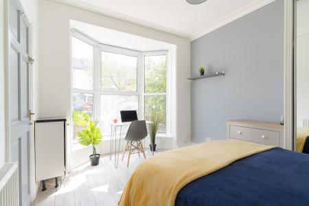 5 bedroom Terraced House to let in Orchard Road, Southsea, Portsmouth, PO4