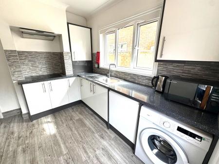 5 bedroom Terraced House to let in Orchard Road, Southsea, Portsmouth, PO4