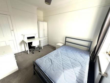 5 bedroom Terraced House to let in Orchard Road, Southsea, Portsmouth, PO4