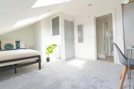 8 bedroom Terraced House to let in Orchard Road, Southsea, Portsmouth, PO4