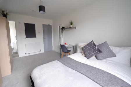 8 bedroom Terraced House to let in Pains Road, Southsea, Portsmouth, PO5