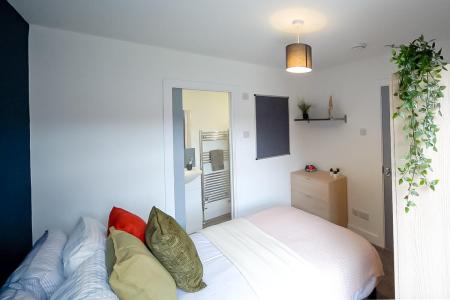 8 bedroom Terraced House to let in Pains Road, Southsea, Portsmouth, PO5