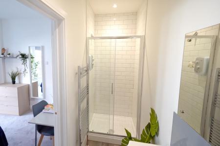 8 bedroom Terraced House to let in Pains Road, Southsea, Portsmouth, PO5