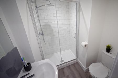 8 bedroom Terraced House to let in Pains Road, Southsea, Portsmouth, PO5