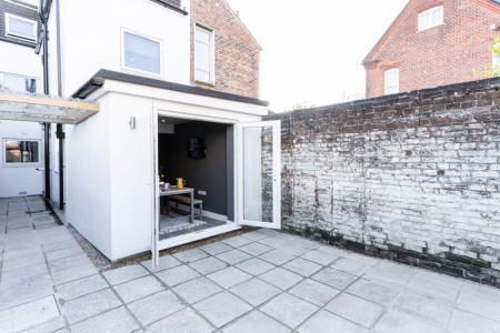 7 bedroom Terraced House to let in Playfair Road, Southsea, Portsmouth, PO5