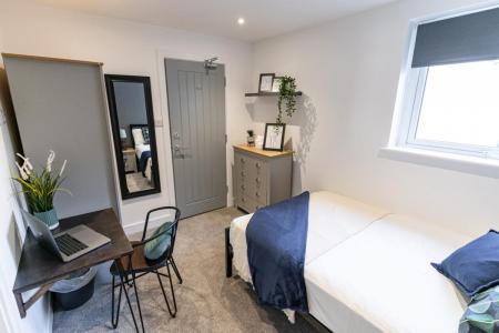 7 bedroom Terraced House to let in Playfair Road, Southsea, Portsmouth, PO5