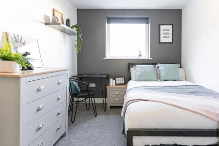 7 bedroom Terraced House to let in Playfair Road, Southsea, Portsmouth, PO5