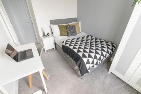 8 bedroom Terraced House to let in Playfair Road, Southsea, Portsmouth, PO5