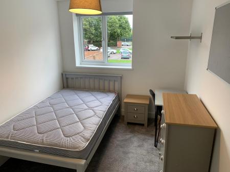 6 bedroom Terraced House to let in Raglan Street, Southsea, Portsmouth, PO5