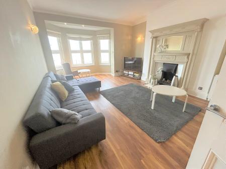 2 bedroom Flat to let in South Parade, Southsea, Portsmouth, PO4