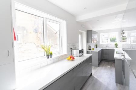 6 bedroom Terraced House to let in Stansted Road, Southsea, Portsmouth, PO5
