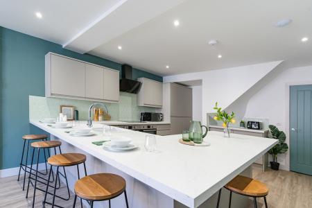 6 bedroom Terraced House to let in Telephone Road, Southsea, Portsmouth, PO4