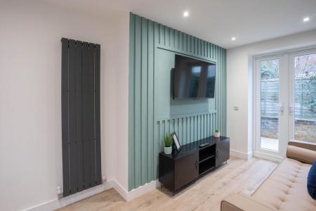 6 bedroom Terraced House to let in Telephone Road, Southsea, Portsmouth, PO4