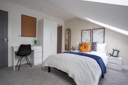 6 bedroom Terraced House to let in Telephone Road, Southsea, Portsmouth, PO4