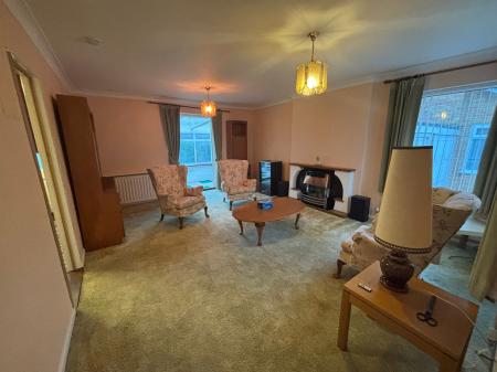 2 bedroom Detached house for sale in Celandine Avenue, Cowplain, PO8