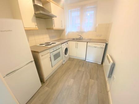 2 bedroom Flat to let in Nancy Road, Fratton, Portsmouth, PO1