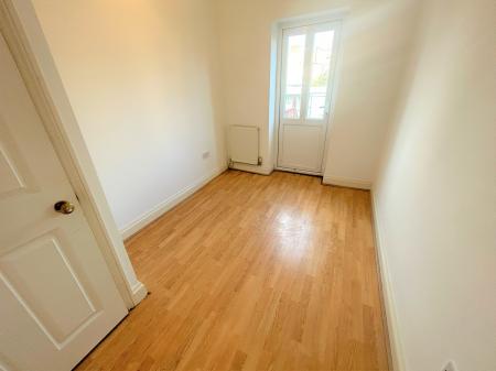 2 bedroom Flat to let in Cottage Grove, Southsea, Portsmouth, PO5