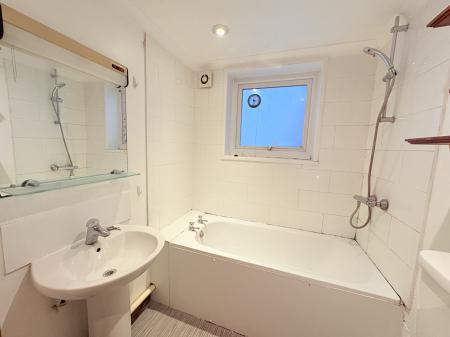 2 bedroom Ground floor maisonette for sale in Sussex Road, Southsea, Portsmouth, PO5