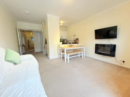 1 bedroom Flat for sale in Castle Road, Southsea, Portsmouth, PO5