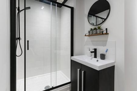 6 bedroom Terraced House to let in Cleveland Road, Southsea, Portsmouth, PO5