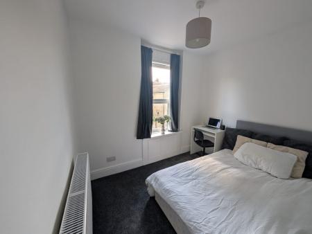 5 bedroom Terraced House to let in Hudson Road, Southsea, Portsmouth, PO5