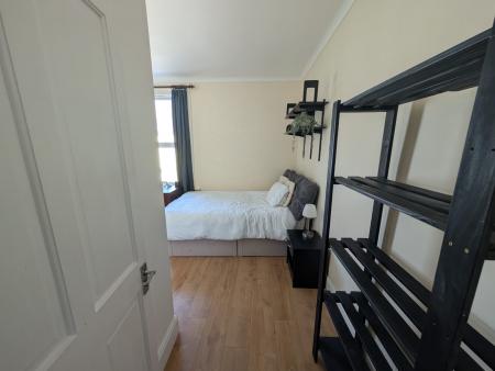 5 bedroom Terraced House to let in Hudson Road, Southsea, Portsmouth, PO5