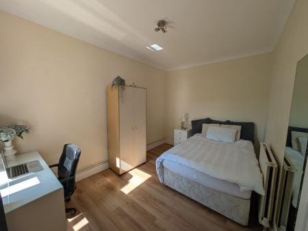 5 bedroom Terraced House to let in Hudson Road, Southsea, Portsmouth, PO5