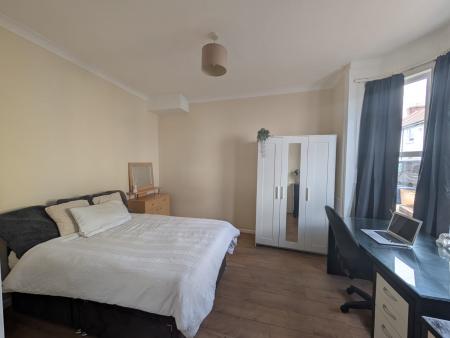 5 bedroom Terraced House to let in Hudson Road, Southsea, Portsmouth, PO5
