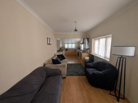 5 bedroom Terraced House to let in Hudson Road, Southsea, Portsmouth, PO5