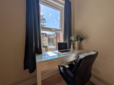 5 bedroom Terraced House to let in Hudson Road, Southsea, Portsmouth, PO5