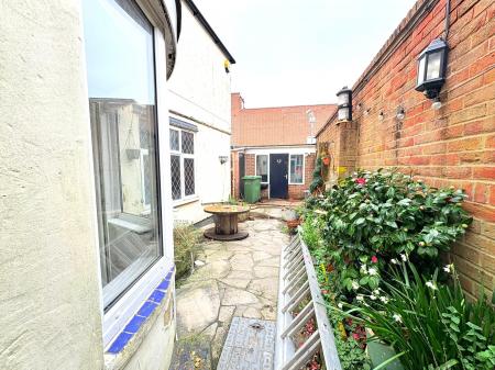 2 bedroom Maisonette to let in Marmion Road, Southsea, Portsmouth, PO5