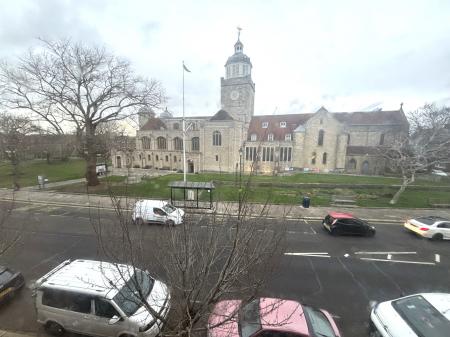 1 bedroom Flat to let in High Street, Portsmouth, PO1
