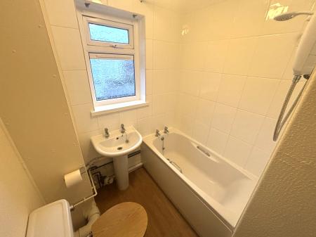 1 bedroom Flat to let in High Street, Portsmouth, PO1