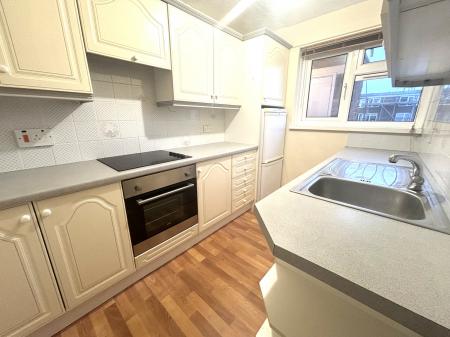 1 bedroom Flat to let in High Street, Portsmouth, PO1