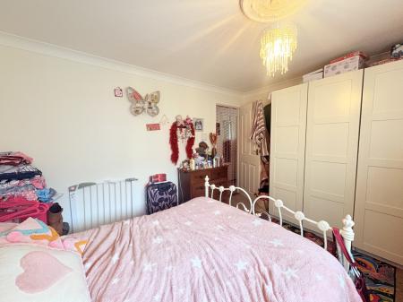 3 bedroom Semi-detached house for sale in Frogmore Lane, Waterlooville, Waterlooville, PO8