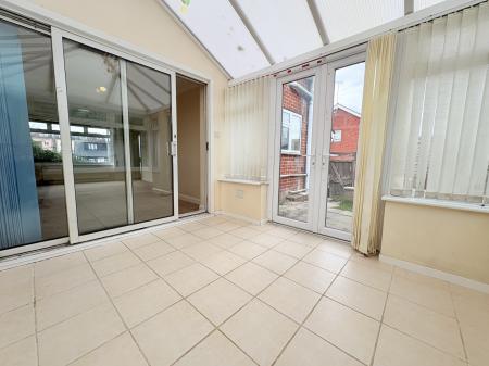 3 bedroom Semi-detached house for sale in Frogmore Lane, Waterlooville, Waterlooville, PO8