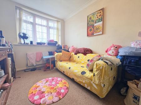 3 bedroom Semi-detached house for sale in Frogmore Lane, Waterlooville, Waterlooville, PO8