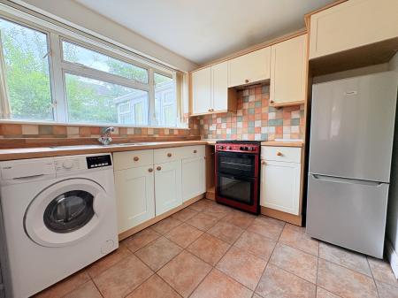 3 bedroom Semi-detached house for sale in Frogmore Lane, Waterlooville, Waterlooville, PO8