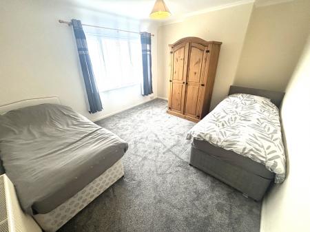 6 bedroom Town house to let in Leominster Road, Paulsgrove, Portsmouth, PO6