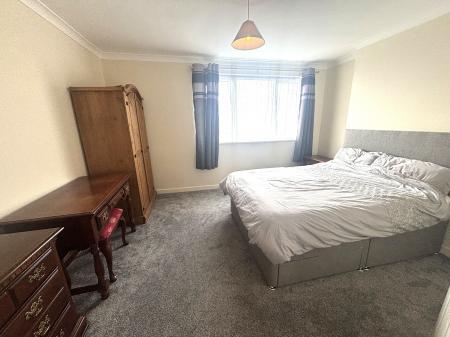 6 bedroom Town house to let in Leominster Road, Paulsgrove, Portsmouth, PO6