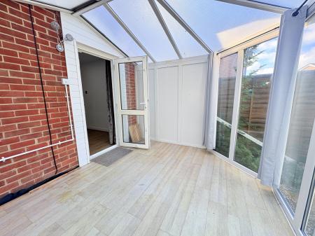 1 bedroom Semi-detached house for sale in Ripon Gardens, Waterlooville, Waterlooville, PO7