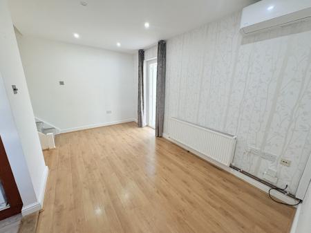 1 bedroom Semi-detached house for sale in Ripon Gardens, Waterlooville, Waterlooville, PO7