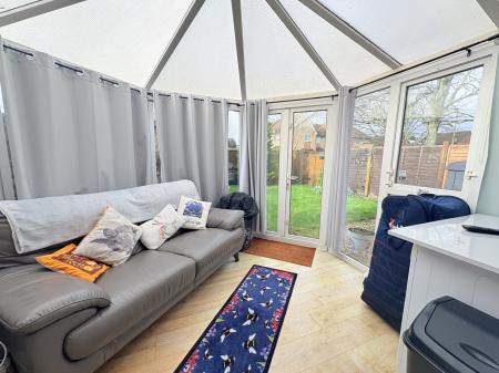 1 bedroom Semi-detached house for sale in Ripon Gardens, Waterlooville, Waterlooville, PO7