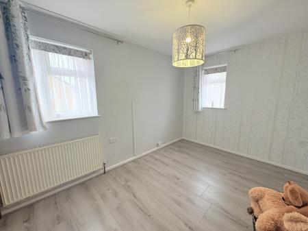 1 bedroom Semi-detached house for sale in Ripon Gardens, Waterlooville, Waterlooville, PO7