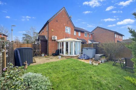 1 bedroom Semi-detached house for sale in Ripon Gardens, Waterlooville, Waterlooville, PO7