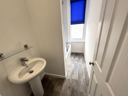 2 bedroom Flat to let in Fawcett Road, Southsea, Portsmouth, PO4