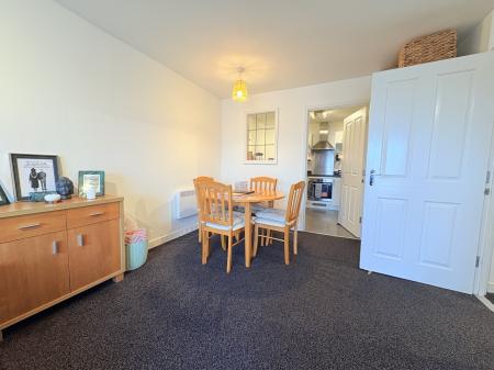 2 bedroom Flat for sale in Gisors Road, Southsea, Portsmouth, PO4