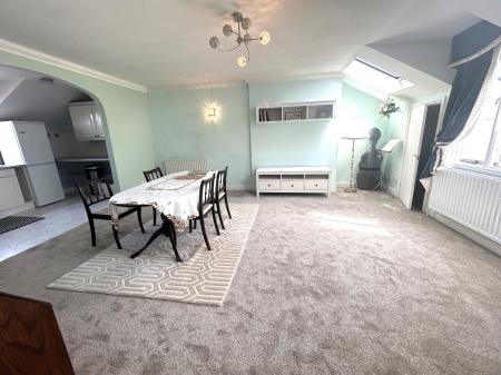 2 bedroom Penthouse to let in Royal Gate, Eastney, Portsmouth, PO4