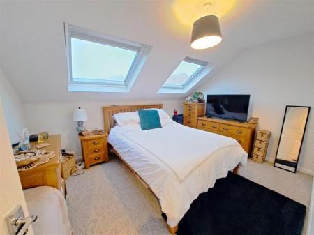 3 bedroom Terraced House to let in Cygnet Court, Portchester, Fareham, PO16