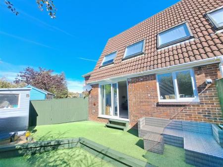 3 bedroom Terraced House to let in Cygnet Court, Portchester, Fareham, PO16